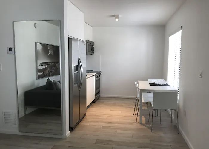 Beach Haus Key Biscayne Contemporary Apartments